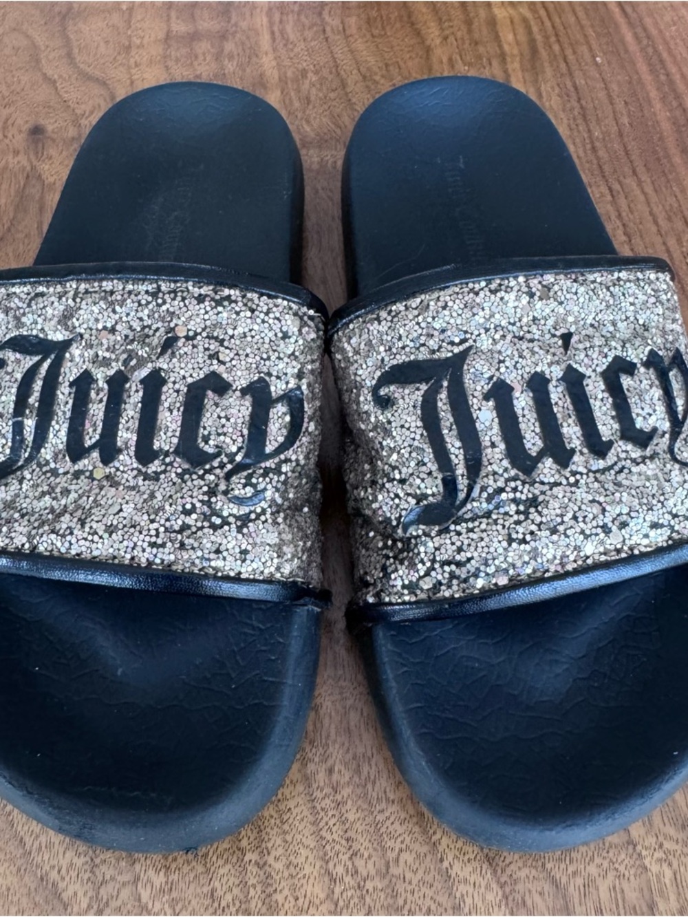 Bundle of 2 Flip Flops. Size Kid’s 13. Juicy Couture and Reef - Picture 3 of 17